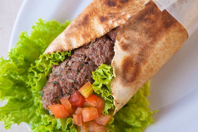 DESEJO DO DIA - 2 KEBABS KAFTA