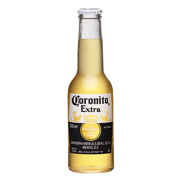 Cerveja: Coronita Pilsen Extra 210ml - Corona Extra é a cerveja mais vendida e a marca mais exportada do México. Esta cerveja do tipo Pilsen foi produzida pela primeira vez em 1925 pela Cervecería Modelo, localizada na Cidade do México. Possui sabor leve de baixa graduação alcoó