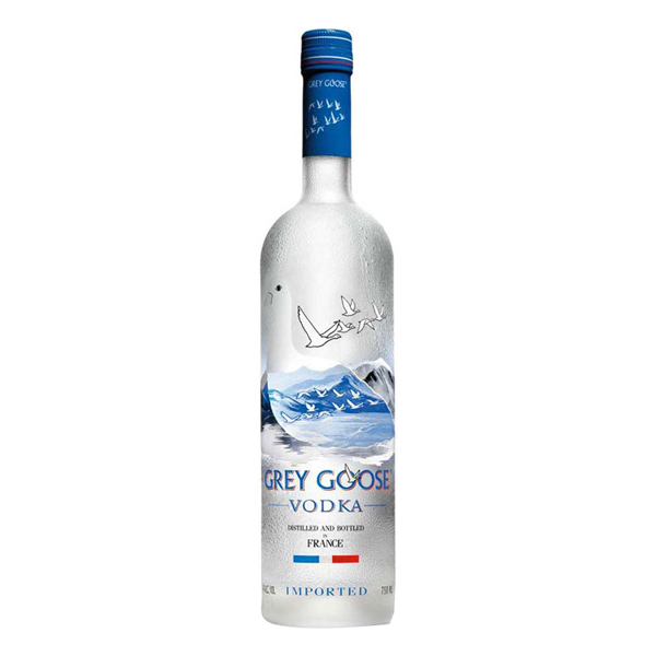 Destilados: Vodka Francesa Grey Goose 750ml - A produção de Grey Goose começa com trigo 100% puro proveniente da região francesa de La Beauce. Um processo de destilação de cinco etapas garante a elaboração de uma vodka mais suave, aveludada e refinada.