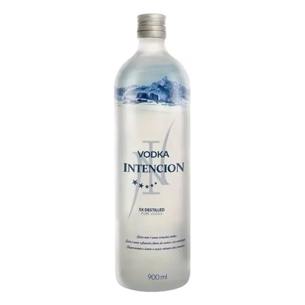 Destilados: Vodka Intencion 900ml - A tradicional Caipirinha vai ficar ainda mais saborosa com a vodka Intencion. A bebida destilada com origem no Brasil, tem em seu processo de produção 5 etapas na destilação, proporcionando uma vodka mais saborosa, pura e suave. Seja para c