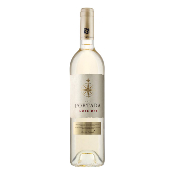 Alcoólicos: Vinho Portada Branco 750ml - Portada Lote DFJ Branco possui cor pérola clara brilhante e é muito frutado. Na degustação é saboroso, refrescante, agradável, macio e fácil de beber. Um grande vinho para o prazer do dia-a-dia e para qualquer ocasião.