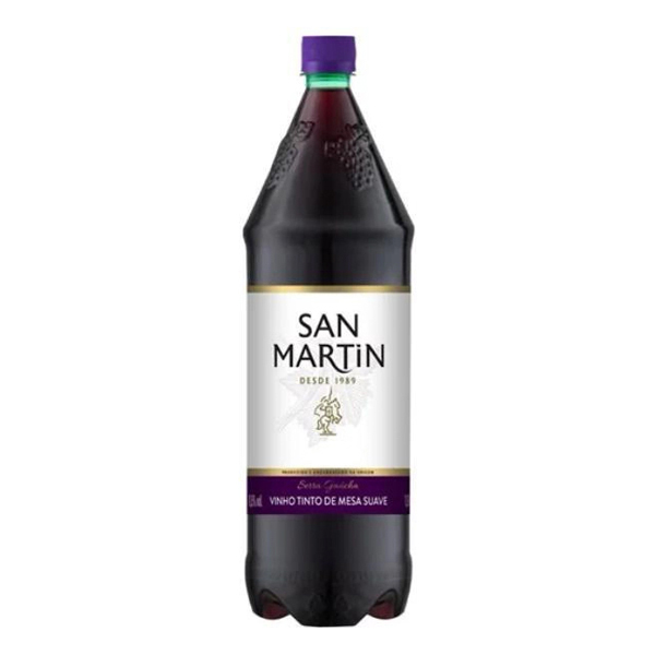 Vinho (Garrafa Pet): Vinho Nacional San Martin Tinto Suave 1,4L - Os vinhos San Martin têm como característica o amor que a família Panizzon tem por onde ela iniciou a sua trajetória de sucesso, San Martin é o nome da Capela onde a Vinícola Panizzon está sediada no interior de Flores da Cunha desde 1960.