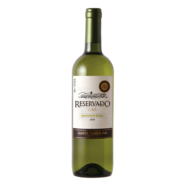 Vinho: Vinho Chileno Santa Carolina Reservado Sauvignon Blanc 750ml - De coloração amarelo claro. Aromas exuberantes de frutas tropicais mescladas com notas florais. Vinho intenso e vibrante, de grande frescor. A ótima acidez e os deliciosos sabores são seus principais atributo. Harmoniza-se com saladas, peix