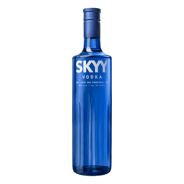 Destilados: Vodka Skyy Importado 750ml - A vodka da linha infusions da skyy sabor citrus é uma infusão marcante e refrescante, com aromas naturais de limão. Uma ótima maneira de inovar em receitas à base de frutas cítricas, como a vodka tônica ou a caipiroska. Criada por maurice k