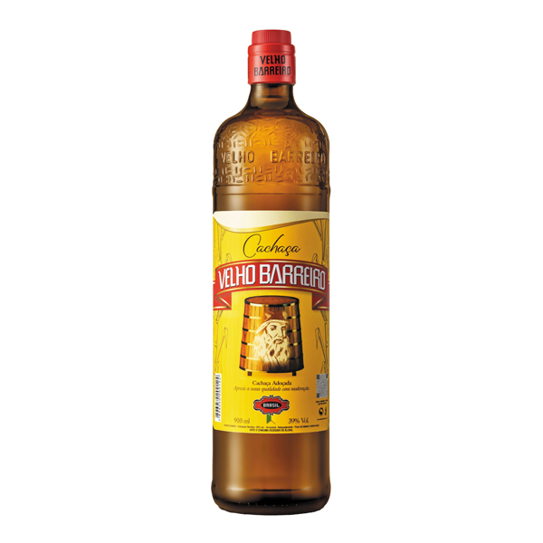Destilados: Aguardente Velho Barreiro 910ml - A Velho Barreiro é conhecida como uma das cachaças mais tradicionais do Brasil. Sua qualidade e o sabor autêntico lhe garantiram personalidade e distinção, ganhando projeção internacional. Atualmente, é apreciada pura, em coquetéis de fruta