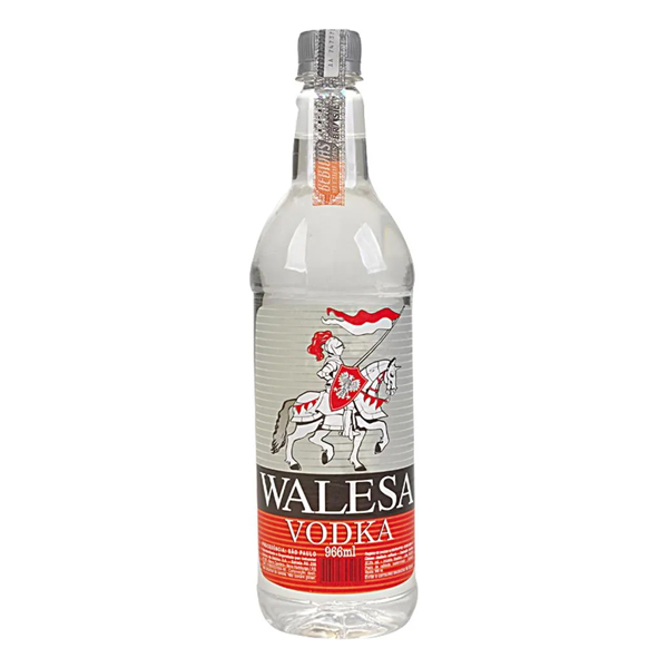 Garrafas De Destilados & Licores: Vodka Walesa 966ml - Vodka Walesa, tradicional receita secular, espelha em seu Brasão sua origem e qualidade. Bebida inclolor, de aroma e sabor levíssimo, pode ser apreciada pura, em coquetéis ou na tradicional caipirinha, sempre bem gelada.
