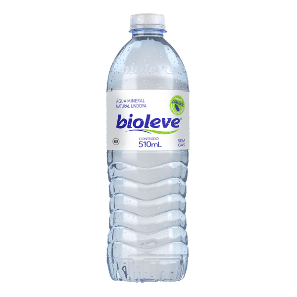 Água: Água Mineral Bioleve sem Gás 510ml - A água mineral Bioleve possui um pH em torno de 7, considerado neutro e baixo teor de sódio que deixa você hidratado o dia todo, inclusive enquanto faz atividades físicas e a perda de líquido é maior. Com a água Bioleve você pode matar sua