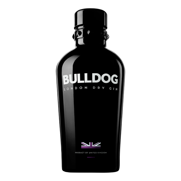 Destilados: Gin Bulldog 750ml - O Gin Bulldog é um gin ultra prêmio delicioso, elaborado de forma artesanal em Londres. É apresentado numa garrafa de cor cinza fumada, com um colar icônico. O Gin Bulldog é quatro vezes destilada, triplo filtrado e contem 12 ervas rigorosa