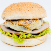 Hambúrguer: 02-Cheese Burguer - Hambúrguer Grande (Ingredientes: Barbecue, Cebola, Hambúrguer Artesanal, Molho Supremo, Mozarela, Pão, Presunto Defumado, Tomate)