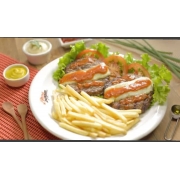 Steak Burgers: Frango à Parmegiana - Steak 300g + Fritas
