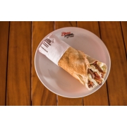 Shawarmas: Shawarma Moda do Chefe - Carne - Shawarmas (Ingredientes: Alface, Bacon, Batata frita, Cebola grelhada, Creme de alho, Hambúrguer Carne 150g, Pão árabe, Picles, Requeijão cremoso, Tomate)
