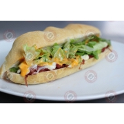 Baguetes: Belina Bag - Baguete (Ingredientes: Pão Baguete 20cm, Carne seca, Catupiry, Alface, Molho Chipotle)