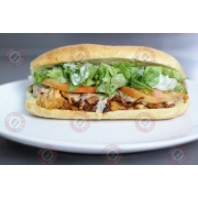 Baguetes: Kombi Bag - Baguete (Ingredientes: Pão Baguete 20cm, Frango picadinho, Queijo mussarela, Bacon, Molho Barbecue, Alface, Tomate)