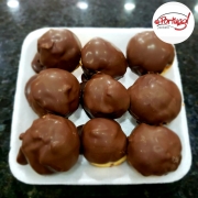 Sobremesas: Carolina Doce de Leite 9und.-3426 - Carolina Doce de Leite Coberta C/ Chocolate - Bandeja C/ 9 unidades