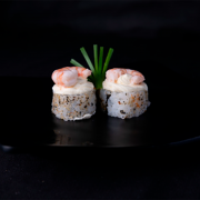 Uramakis: Uramaki Salmão Grelhado C/ Camarão 8 und. - Salmão Grelhado, Camarão, Cream Cheese e Gergelim