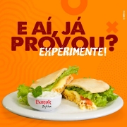 Beiruth: Beiruth de Frango Com Requeijão - Sanduiches especiais (Ingredientes: Alface, Mussarela, Requeijão Cremoso, Tomate)
