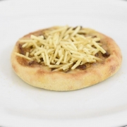 Esfihas Salgadas: Esfiha Strogonoff - Queijo Minas, Mussarela, Strogonoff de Carne e Batata Palha