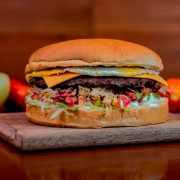 Prensadinhos: 35 - Frango Catupiry - Lanches Prensadinhos (Ingredientes: Batata Palha, Catupiry, Duas Salsichas, Farofa Temperada, Frango, Pão Seda, Tomate)