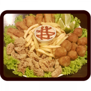 Porções Premium: 141-Coxinha Frita, Pastel de Carne ,Fritas, carne, - Porção Premium (Ingredientes: Coxinha Frita, Fritas, Isca de Alcatra, Molho da casa, Pastel de Carne)