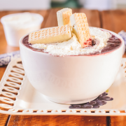 Açaí Montado: ABACAXI+BIS+LEITE CONDENSADO - CREME MONTADO 1L (Ingredientes: ACRÉCIMOS IRÃO JUNTOS)