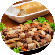 Porções Grelhadas: Filé Mignon - Porção Inteira (Ingredientes: Cebola, Filé, Palmito, Tomate)