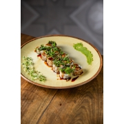 Uramakis: Uramaki Salmão Patê - Salmão Marinado e Cozido, Misturado ao Cream Cheese, Molho Tarê, Gergelim e Cebolinha