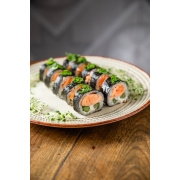 Uramakis do Chef: Futomaki de Aspargo - Salmão e Aspargos Grelhados, Cream Cheese, Finalizado C/ Molho Tarê e Cebolinha