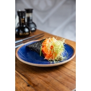 Temakis: Temaki Salmão Poró - Temaki (Ingredientes: Crispy de AlhoPoró, Salmão)