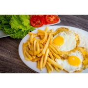 Pratos: Frango e Cia - Prato Inteiro / Indicado de 2 à 3 pessoas (Ingredientes: 02 Bifes de Peito de Frango, 02 Ovos, Alface, Arroz, Fritas, Pão, Queijo, Tomate)