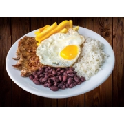 Pratos: Prato Feito - Prato Pequeno / Individual (Ingredientes: Arroz, Bife, Feijão, Fritas, Ovo, Salada)
