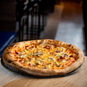Clássicas: 16 - Siciliana - Pizza Grande (8 Fatias 35cm) (Ingredientes: Bacon, Champignon, Molho de Tomate Italiano, Muçarela, Orégano, Parmesão)