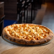 Com Frango: 30 - Frango Especial - Pizza Grande (8 Fatias 35cm) (Ingredientes: Frango, Molho de Tomate Italiano, Muçarela, Orégano, Requeijão)