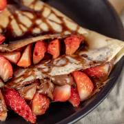 Crepe Doce: Crepe Creme de Avelã com Morango - Crepe (Ingredientes: Crepe)