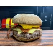 Hambúrguers: King Burguer Cheddar e Bacon - Hambúrguer (Ingredientes: Bacon Artesanal, Cheddar, Hambúrguer Angus 180gr defumado, Pão Australiano)