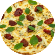 Especiais: Ibiza - Pizza Grande (Ingredientes: Catupiry, Gorgonzola, Manjericão Fresco, Molho de tomate, Mussarela, Orégano, Parmesão, Provolone, Tomate Seco)