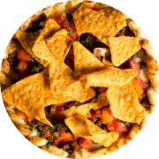 Especiais: Mexicana - Pizza Grande (Ingredientes: Bolonhesa, Cheddar, Doritos®, Molho de tomate, Mussarela, Orégano, Pimenta Malagueta, Salsa, Tomate Picado)