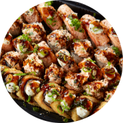 Combinados: Combinado Maçaricado - Combo (Ingredientes: 30 peças - 06 Unidades de Hot Roll, 06 Joy Maçaricado, 06 Uramaki Especial Maçaricado, 06 Uramaki Grelhado, 06 Niguiri Maçaricado, Cebolinha, Cream Cheese, Gergelim, Tarê)
