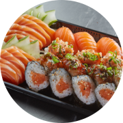 Combinados: Combinado Silvina - Combo (Ingredientes: 30 peças - 10 Sashimis, 05 Niguiri, 05 Uramaki, 05 Hossomaki, 05 Uramaki Especial, Cebolinha, Cream Cheese, Gergelim, Tarê)