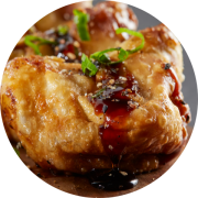 Porção: Guioza Carne bovina 06 Unidades - Porções (Ingredientes: Cebolinha, Gergelim, Tarê)