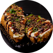 Temaki: Temaki Hot - Temaki (Ingredientes: Cebolinha, Cream Cheese, Gergelim, Tarê)