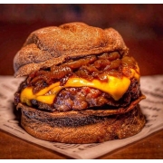 Hambúrguer: Australiano - Hambúrguer (Ingredientes: Cebola Caramelizada, Hambúrguer Angus 160g, Pão Australiano, Queijo Cheddar fatiado)