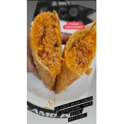Pastéis Básicos: Pastel Frango com cheddar - Pasteis (Ingredientes: Frango Temperado e Desfiado, Cheddar)