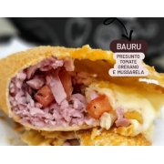 Pastéis Básicos: Pastel Bauru - Pasteis (Ingredientes: Presunto Ralado, Tomate, Mussarela, Orégano)