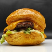 HAMBURGUER ARTESANAL: CHEDDAR BURGUER - HAMBURGUER ARTESANAL (Ingredientes: ALFACE, CARNE ARTESANAL 150g, MOLHO ESPECIAL, TOMATE)