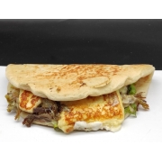 SANDUICHE ARTESANAL: ARRIEGUA - SANDUICHES ARABE (Ingredientes: ALFACE, CARNE DO SOL, CEBOLA AMANTEGADA, QUEIJO COALHO, REQUEIJAO, TOMATE)