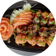 Barca: Barca Ingá - Barcas (Ingredientes: 05 Joy Cru, 05 Joy Maçaricado, 06 Hot Roll, 10 Fatias de Sashimi, Cebolinha, Cream Cheese, Gergelim, Tarê)