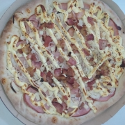 Salgadas: 46-Lombo III - Pizza Grande (Ingredientes: ...Cebola, Bacon, Catupiry, Lombo Canadense, Molho de Tomate em Baixo, Oregano, Palmito)