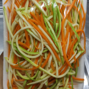 Processados: Macarrão de abobrinha 500g - R$14,99 Kg