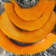 Processados: Abóbora descascada 500g - R$15,99 Kg