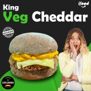 Vegetarianos do Rancho: King Veg Cheddar - Vegetarianos do Rancho (Ingredientes: Bland de Grão de Bico, Cheddar da casa, Pão Australiano, Queijo Prato)